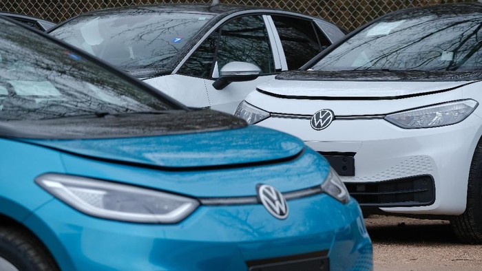 Laris di Eropa, Mobil Listrik Volkswagen Kok Enggak Dijual di Indonesia?
